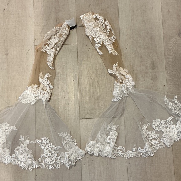 Sottero and Midgley Other - Sottero and Midgley Lace Bridal Sleeves in White and Cream